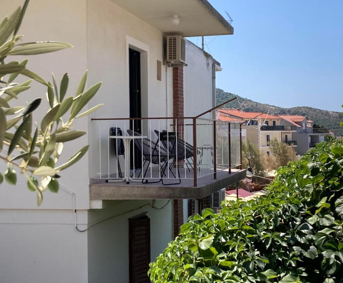 Rooms 22 - Beachfront Primošten Exterior foto